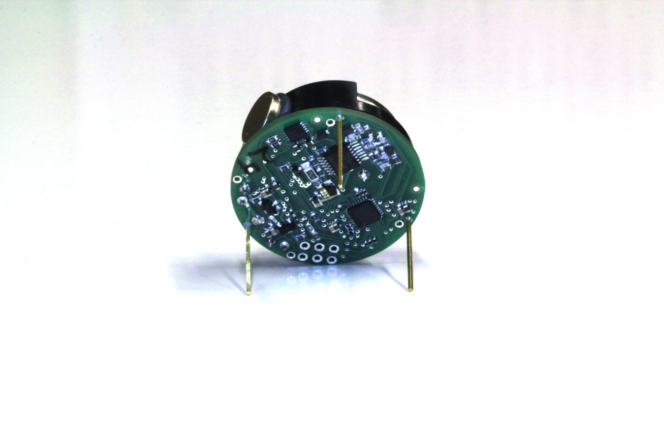 Kilobots are tiny autonomous swarming robots, that cost about $14 a piece to build (Photo: Harvard University)