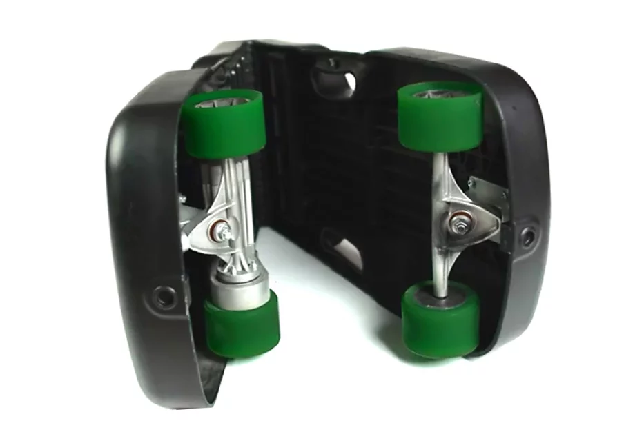 The board’s underside plays host to a 36 V, 7 Ah lithium battery that provides power to a 500 watt brushless motor