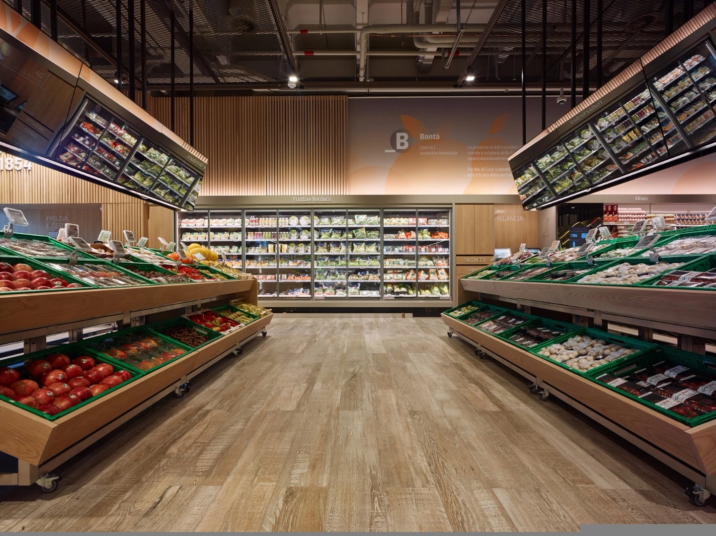 The Supermarket of the Future uses a mirror display to present product info