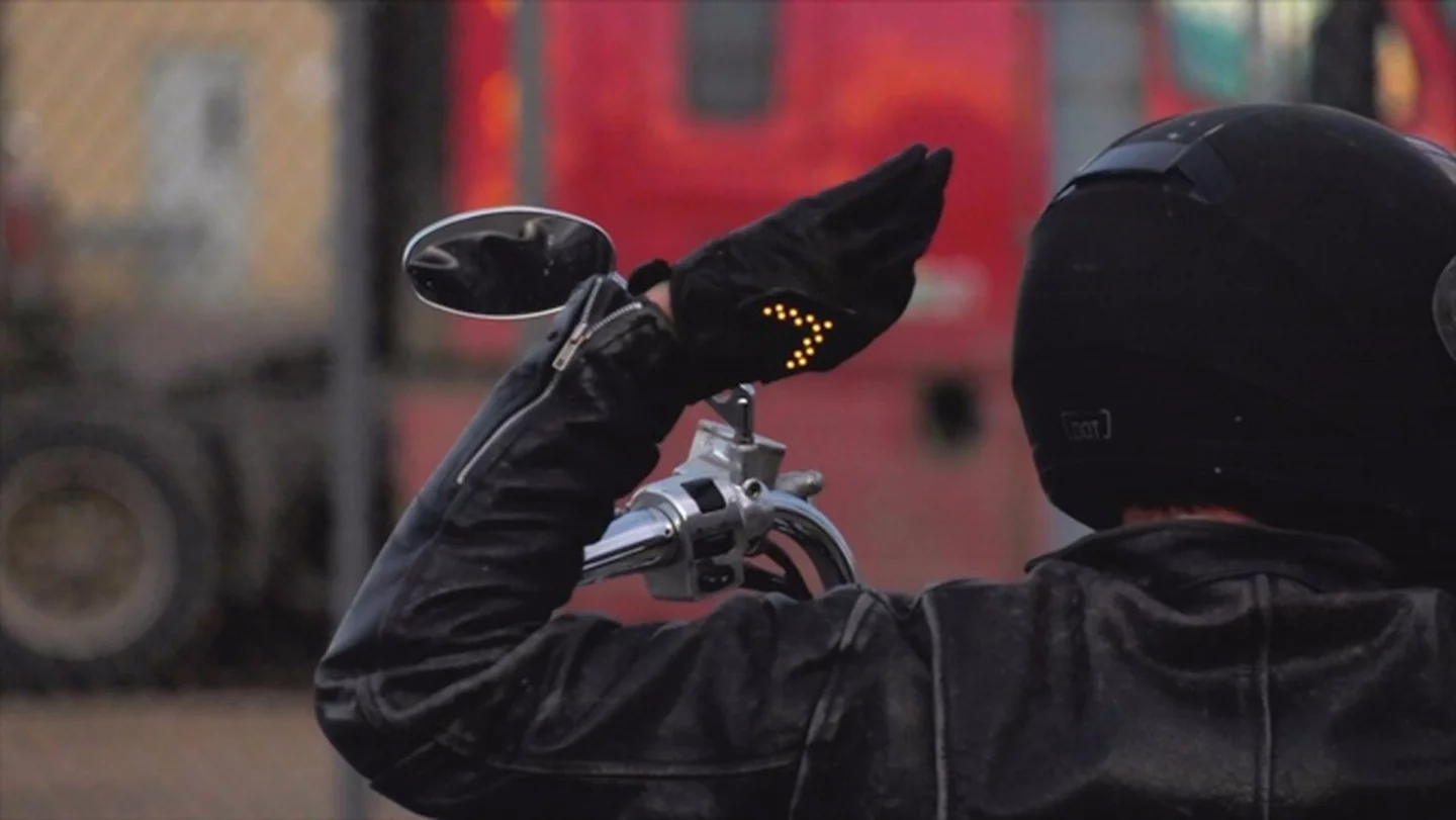 SignalWear LaneChanger gloves are activated by pressing the thumb and forefinger together