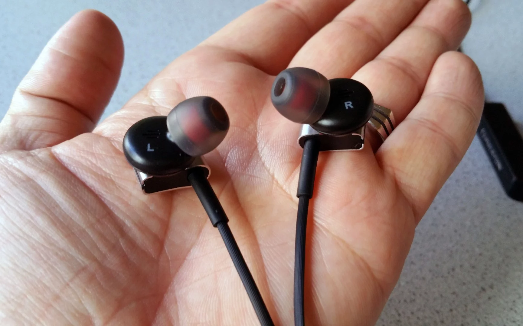 The Phiaton PS 202 NC reinforces its cables for long-term durability