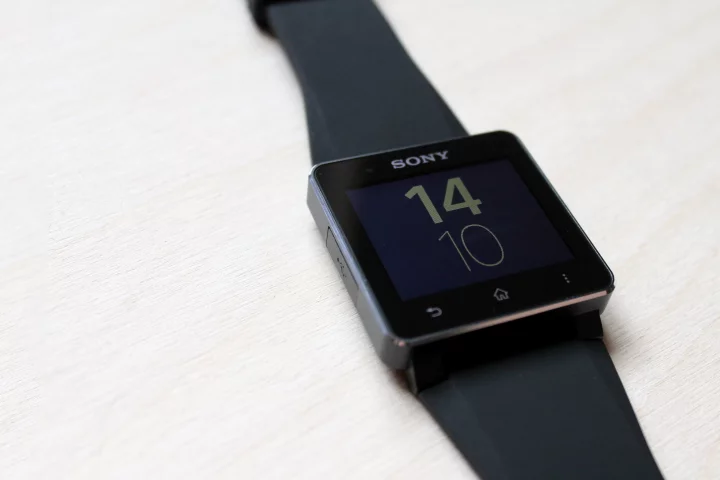 Gizmag reviews the new Sony SmartWatch 2