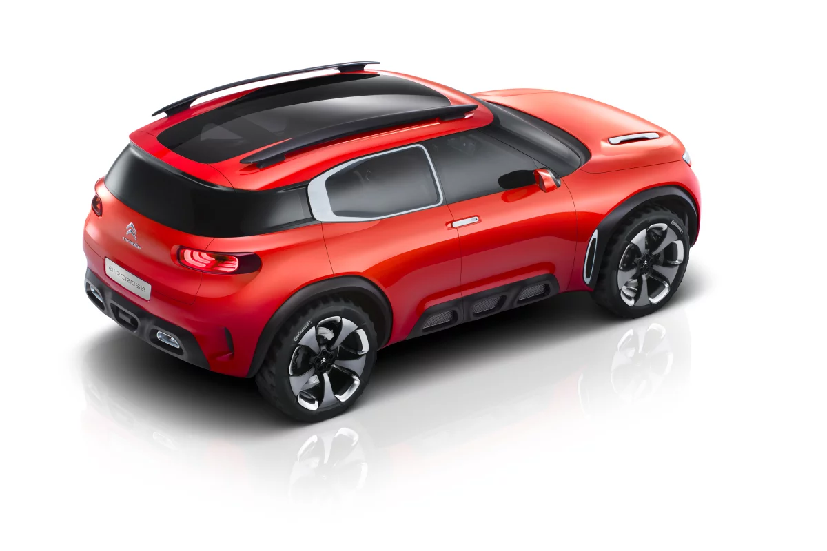 The Aircross has a floating roof with glass panel