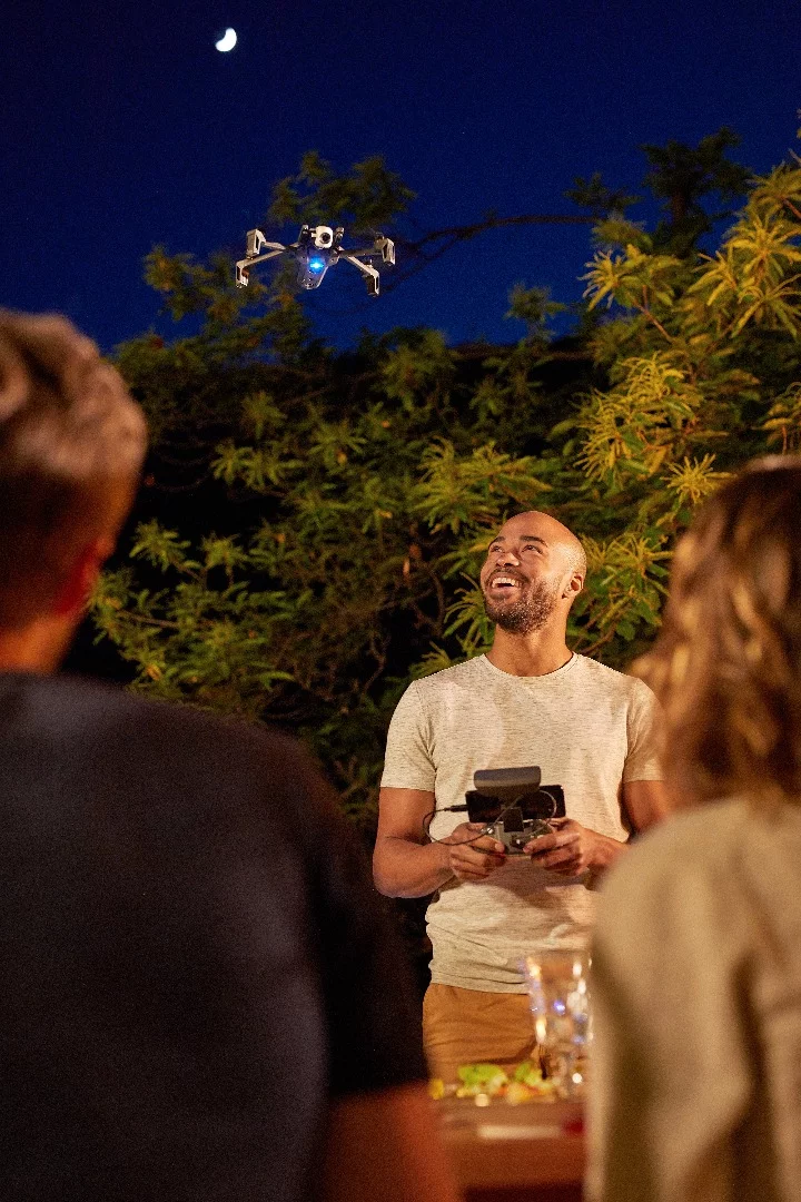 The Anafi drone is controlled using Parrot's Skycontroller 3