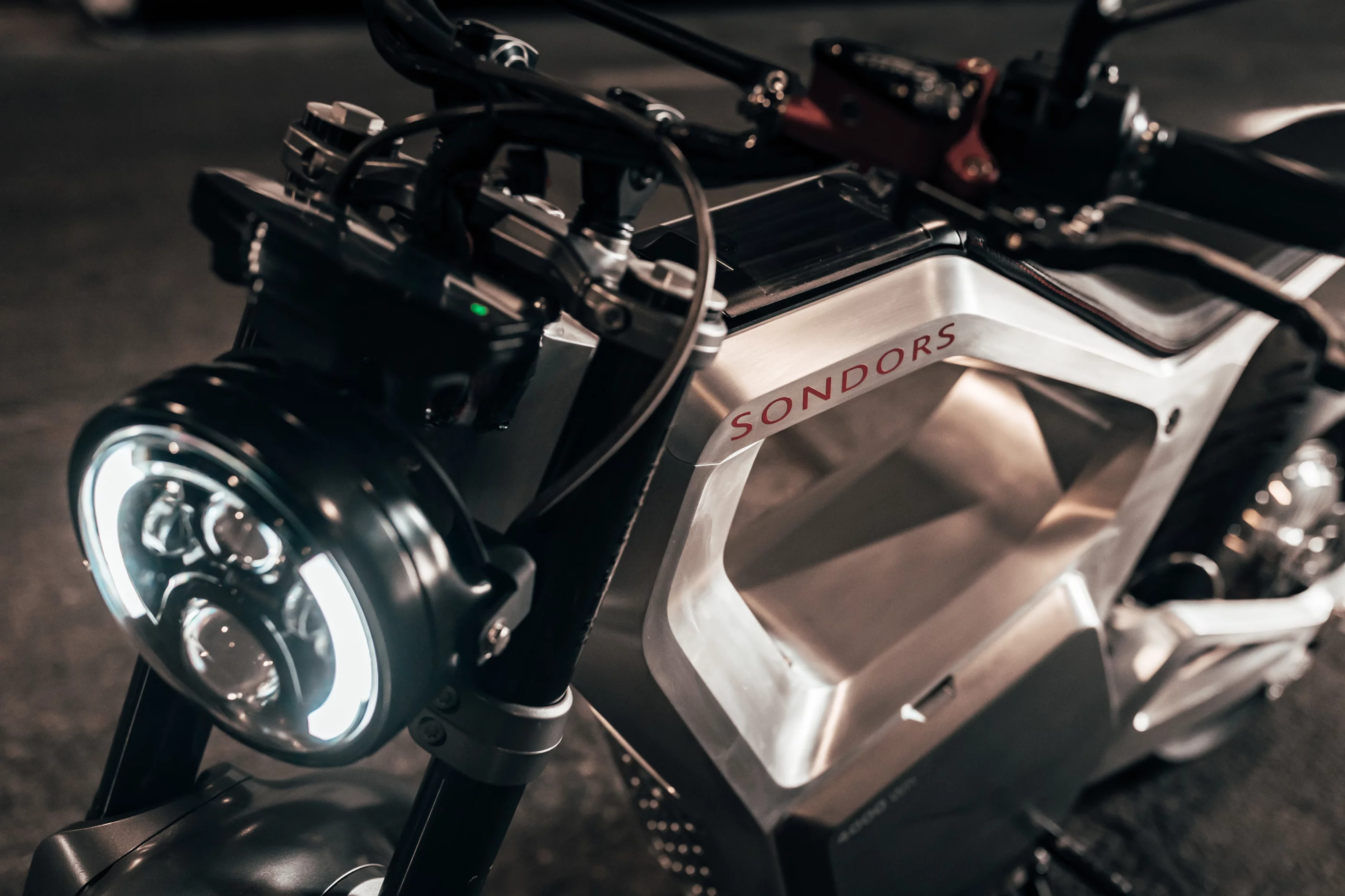 The LED headlight incorporates turn signals