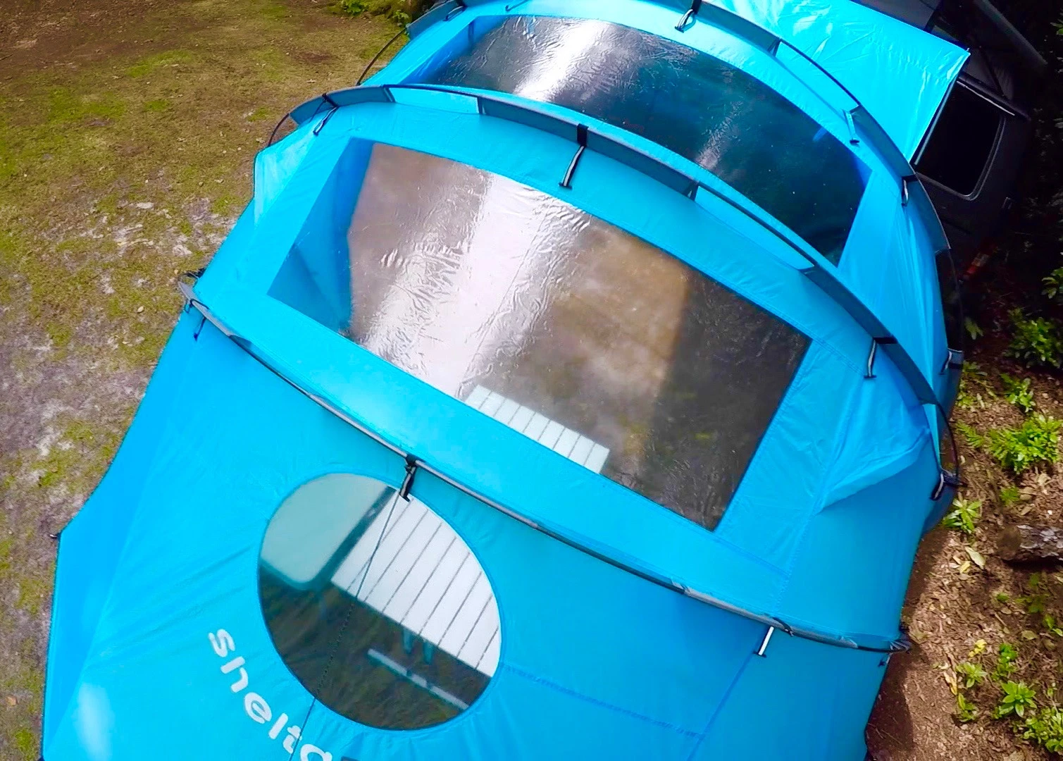 The windows can be covered with clip-in panels to keep light and heat out