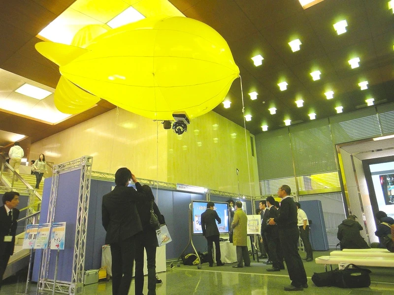 NHK's gyro-stabilized balloon camera rig