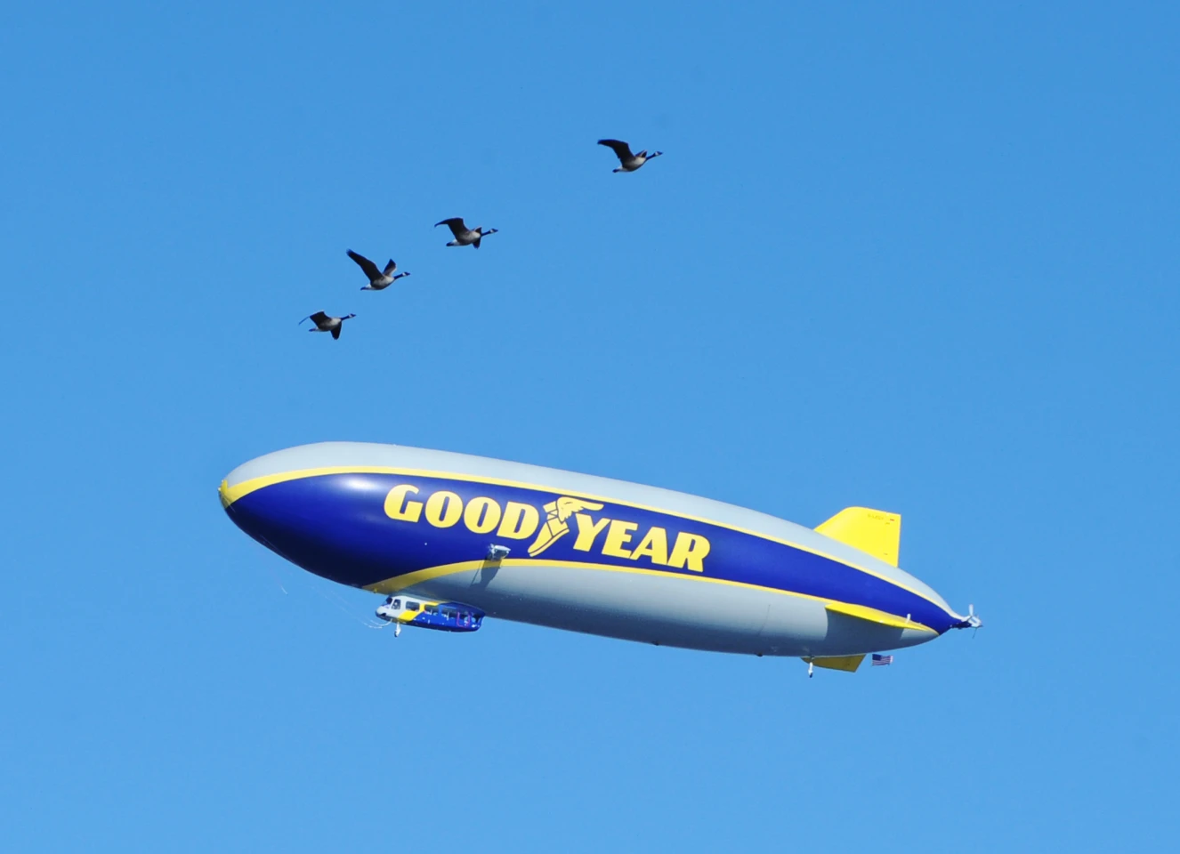 The new airship has a semi-rigid design