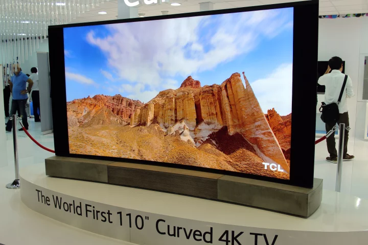 TCL's 110-inch China Star Curved Ultra-HD TV at IFA 2014 in Berlin (Photo: Chris Wood/Gizmag)