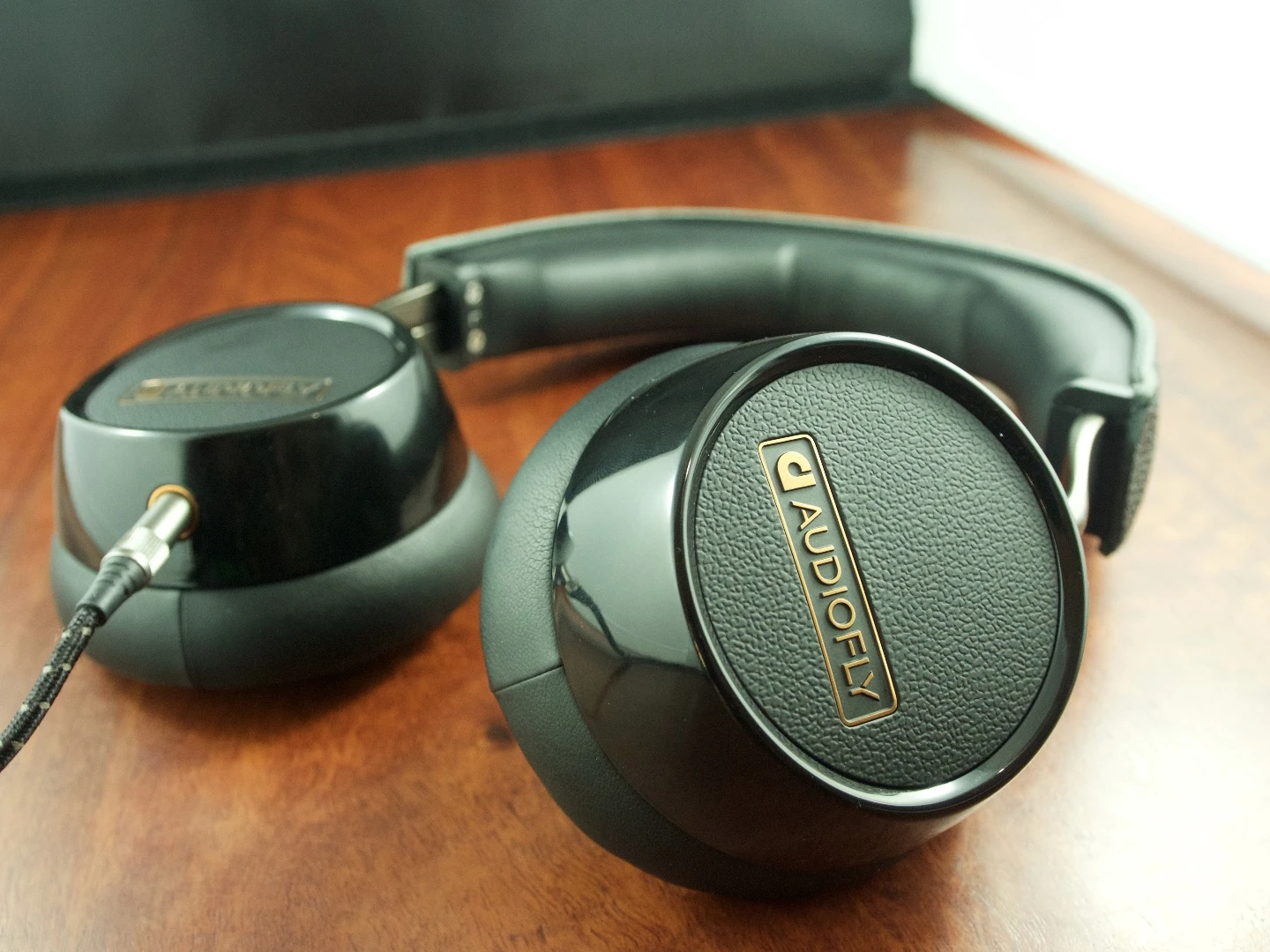 Stylish detailing of the Audiofly AF240 Headphones