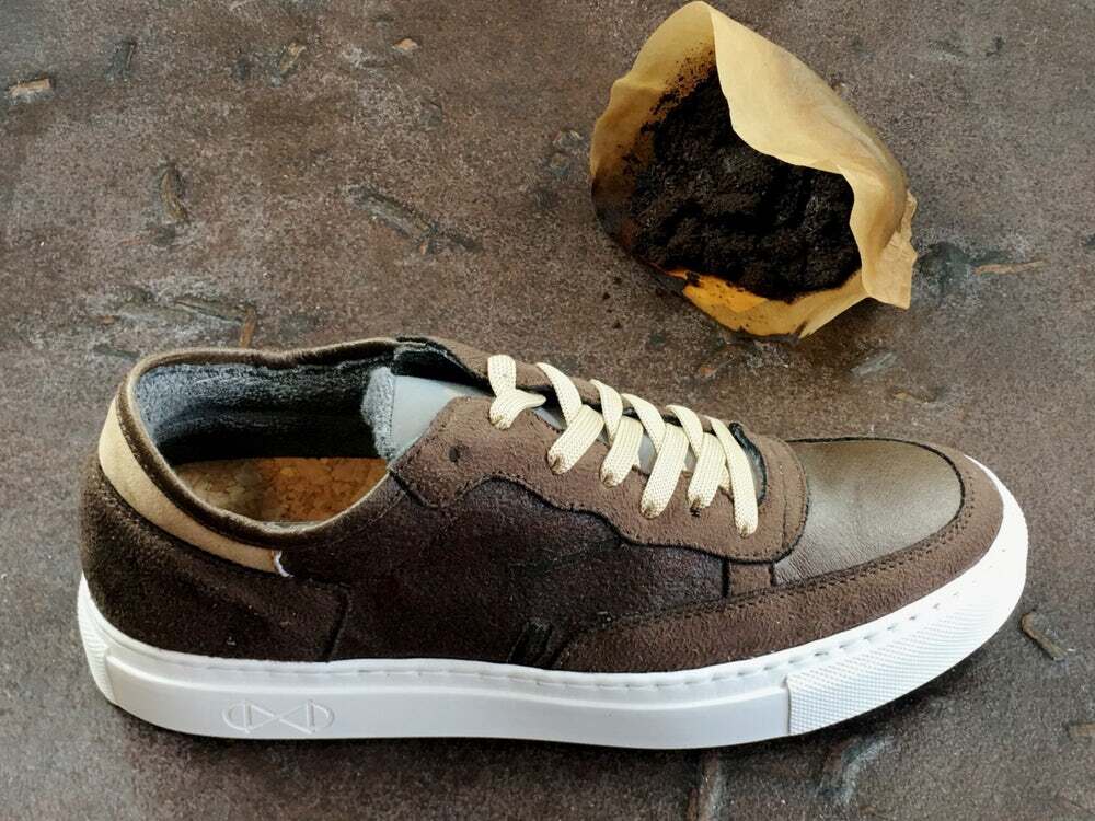 Around 50 percent of the material used in the upper comes from recycled coffee grinds, coffee beans and coffee plants