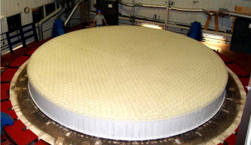 The first off-axis 8.4m primary mirror in production (Image: Giant Magellan Telescope - GMTO Corporation)