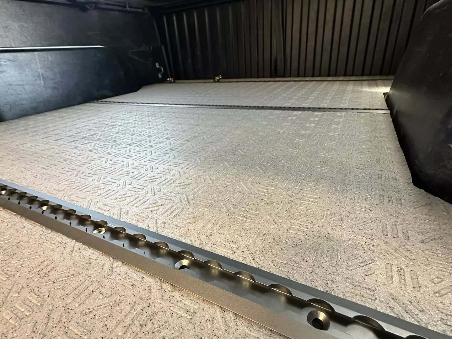 Not to be confused with the T-track featured on some pickup camping toppers, airline-style L-track is what appears on Catapult's Launch Pad floor and Launch topper exterior