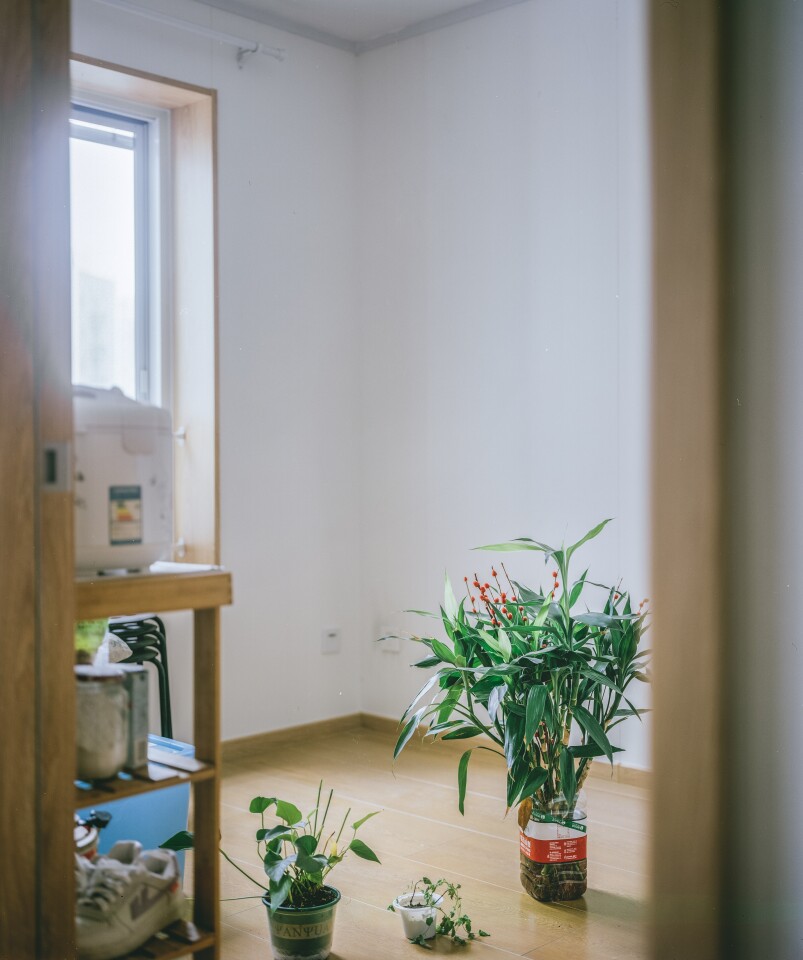 Baiziwan Social Housing's apartments come in three sizes: 40 sq m (430 sq ft), 50 sq m (538 sq ft), and 60 sq m (645 sq ft)