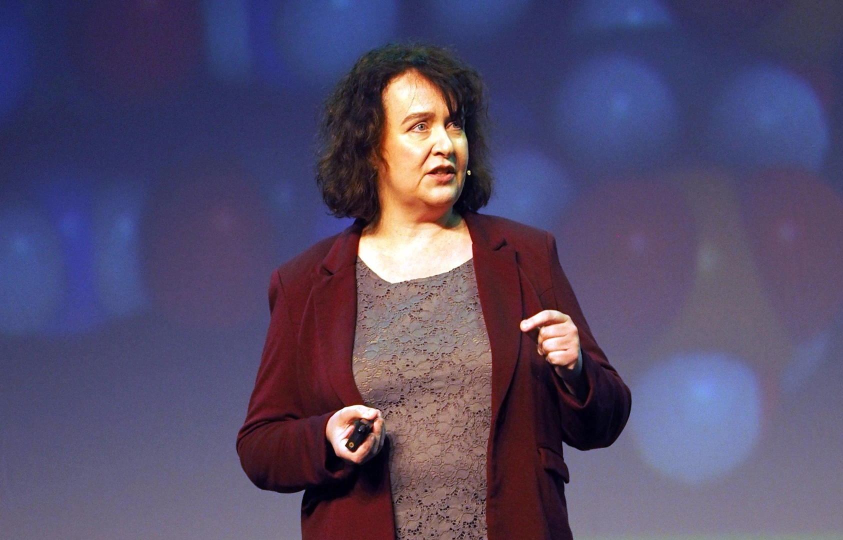 Dr Amy Fletcher speaking at the SUNZ Summit