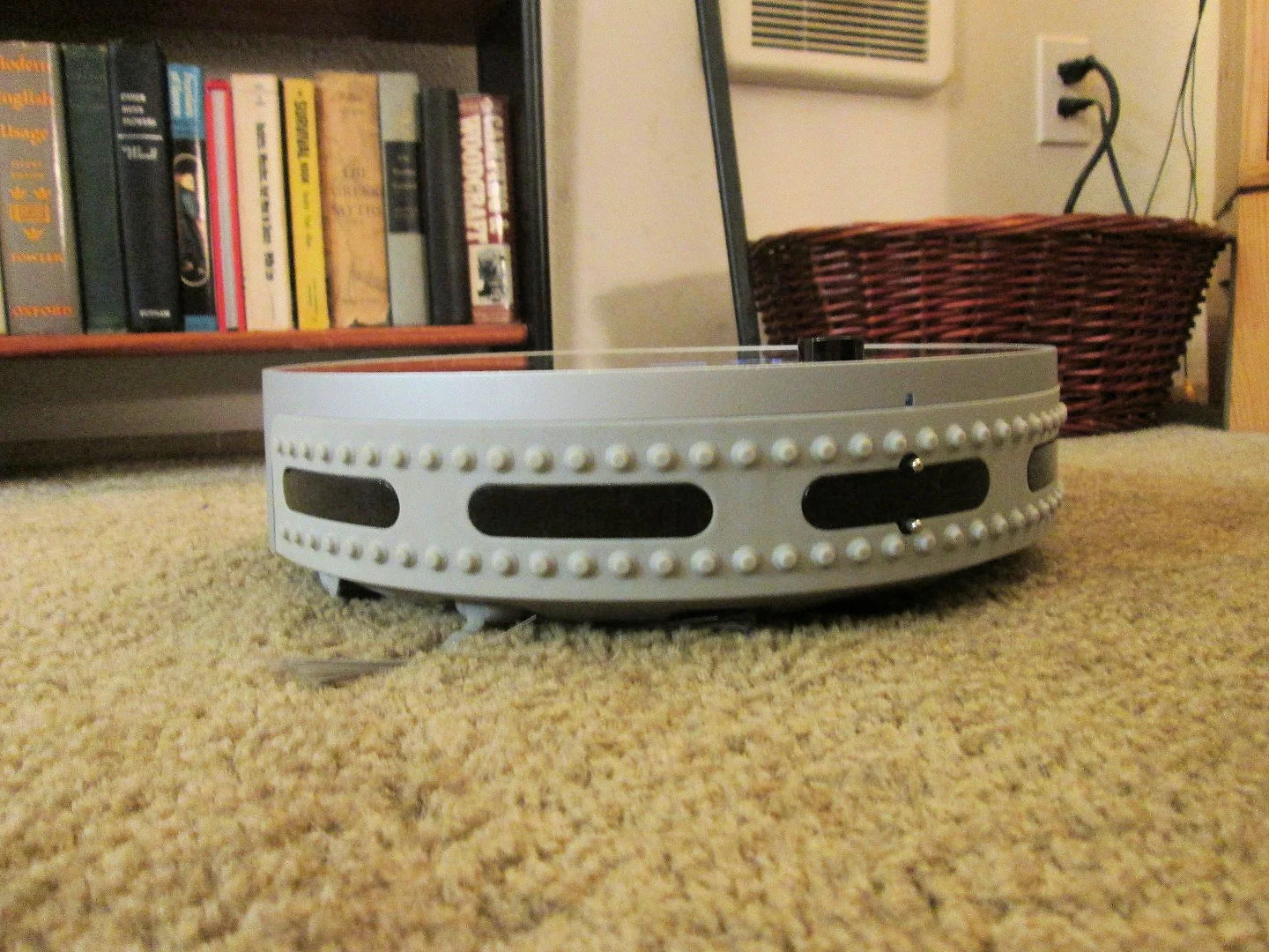 The bObi Pet has 80 touch sensors