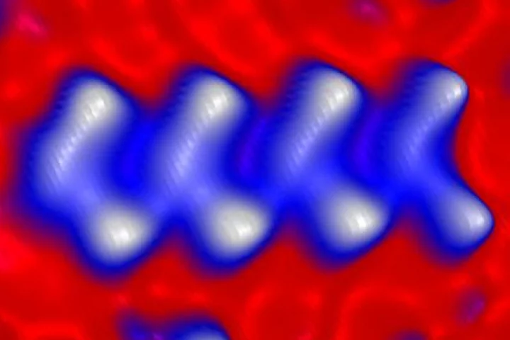 The smallest superconductor, measuring just .87 nanometer wide. (Image: Saw-Wai Hla and Kendal Clark, Ohio University)