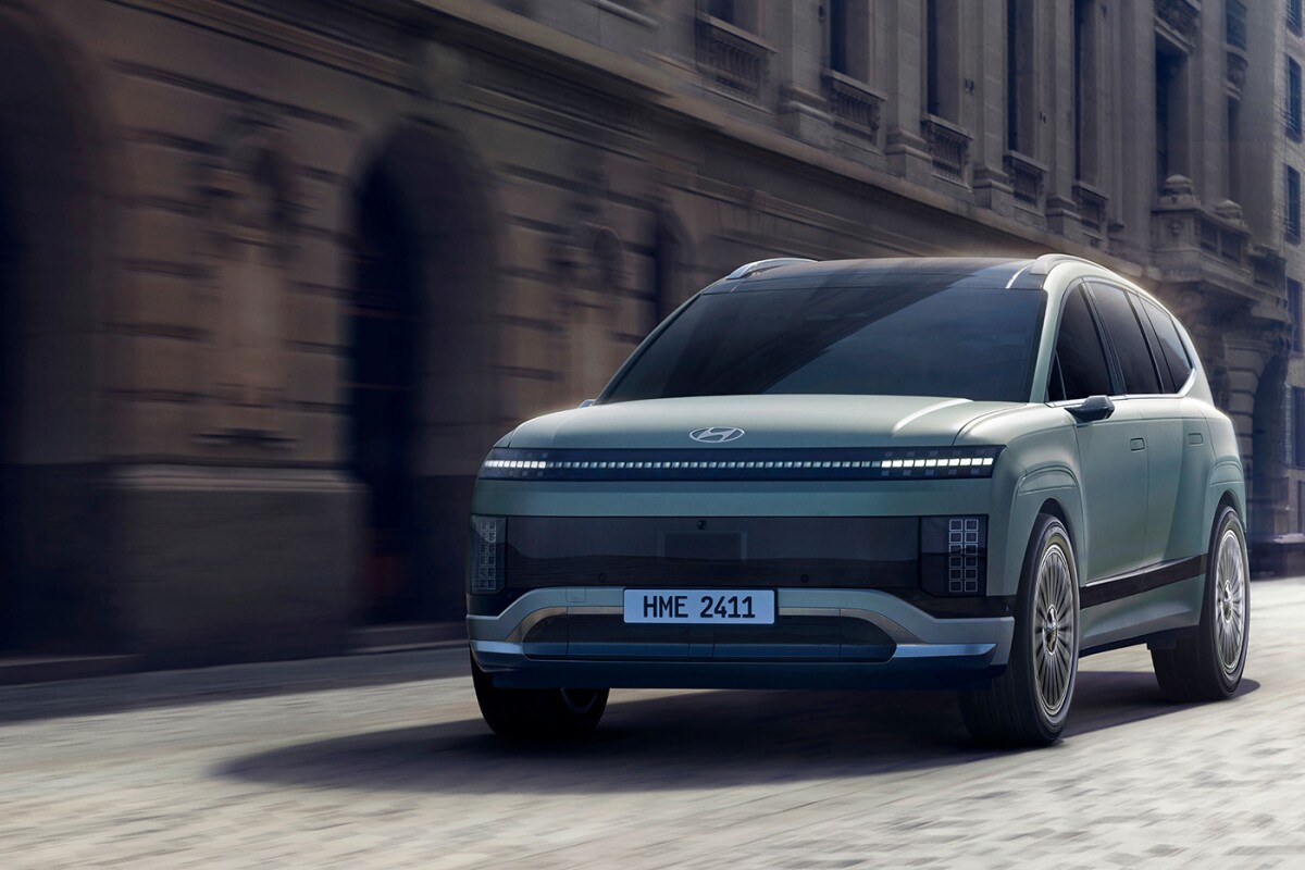 Hyundai's Three-Row Ioniq 9 EV is Designed with Comfort as a Top Priority Hyundai has unveiled its Ioniq 9, an electric crossover SUV designed for families and camping enthusiasts. This new addition to the company’s EV lineup is scheduled for release in the US and other markets in 2025.