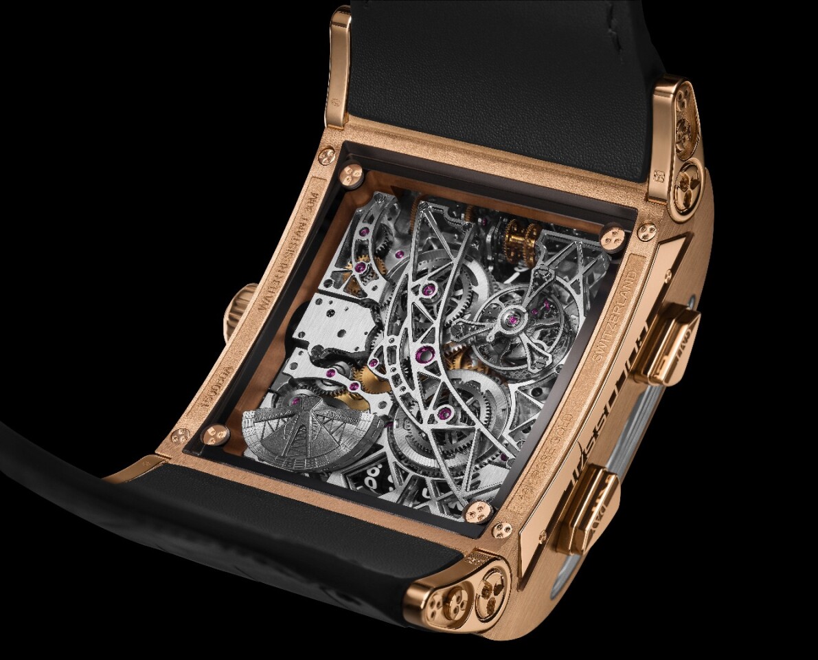 The Hysek Colossal has a sapphire crystal back
