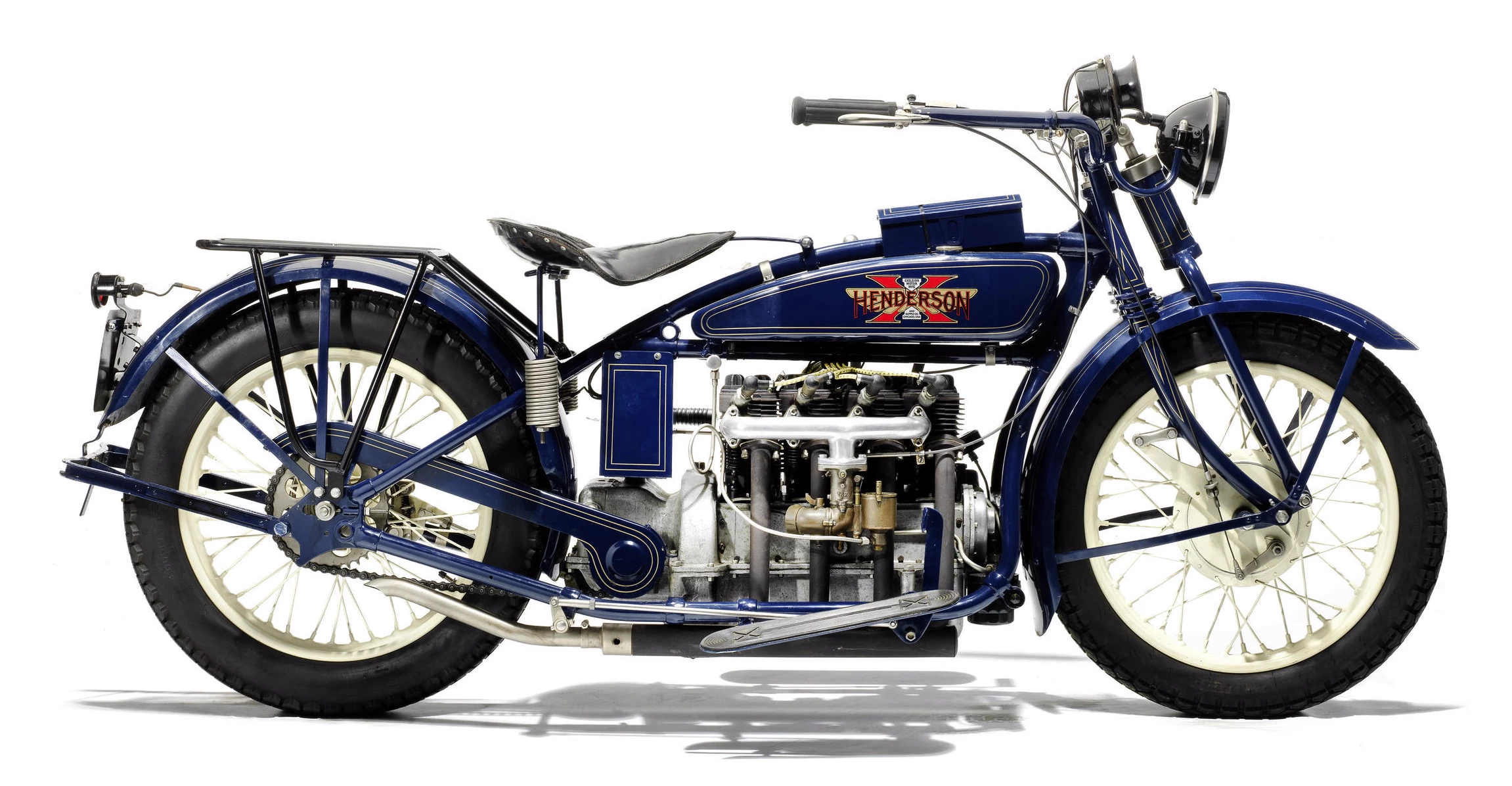 This 1925 Henderson 1300 De Luxe Four was purchased from Canada in 1988 and first registered to the late owner in April 1991 having been purchased at the Allington Castle auction in April 1990. Since then the Henderson has participated in the Oude Klepper Glorie event in Belgium (1993) and the 2014 Banbury Run.