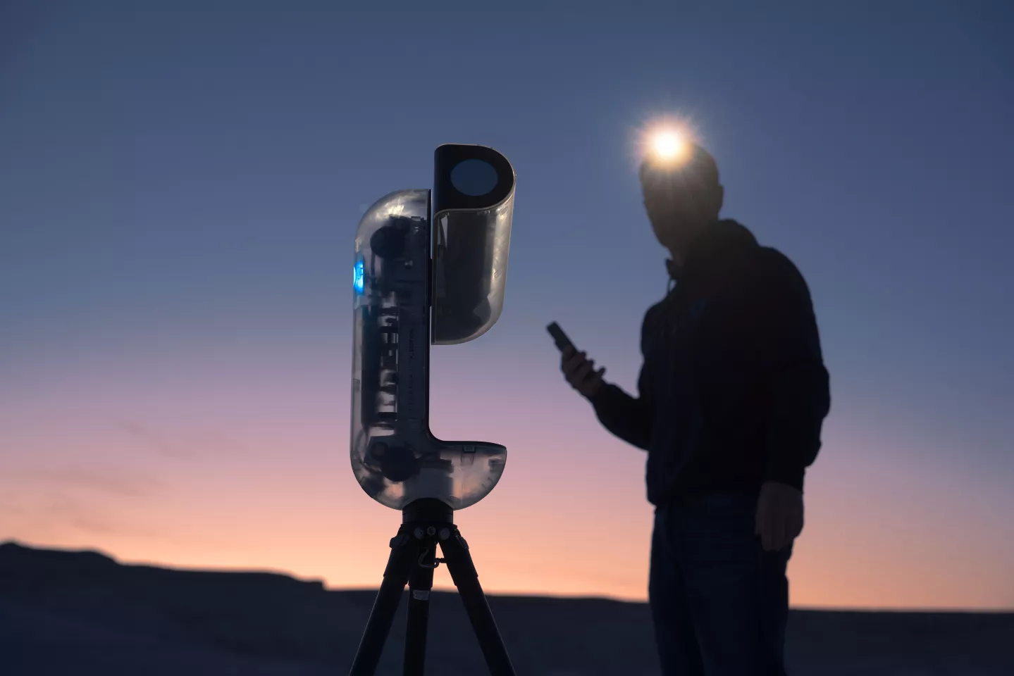 The Vespera II X_Edition smart telescope works with a mobile app