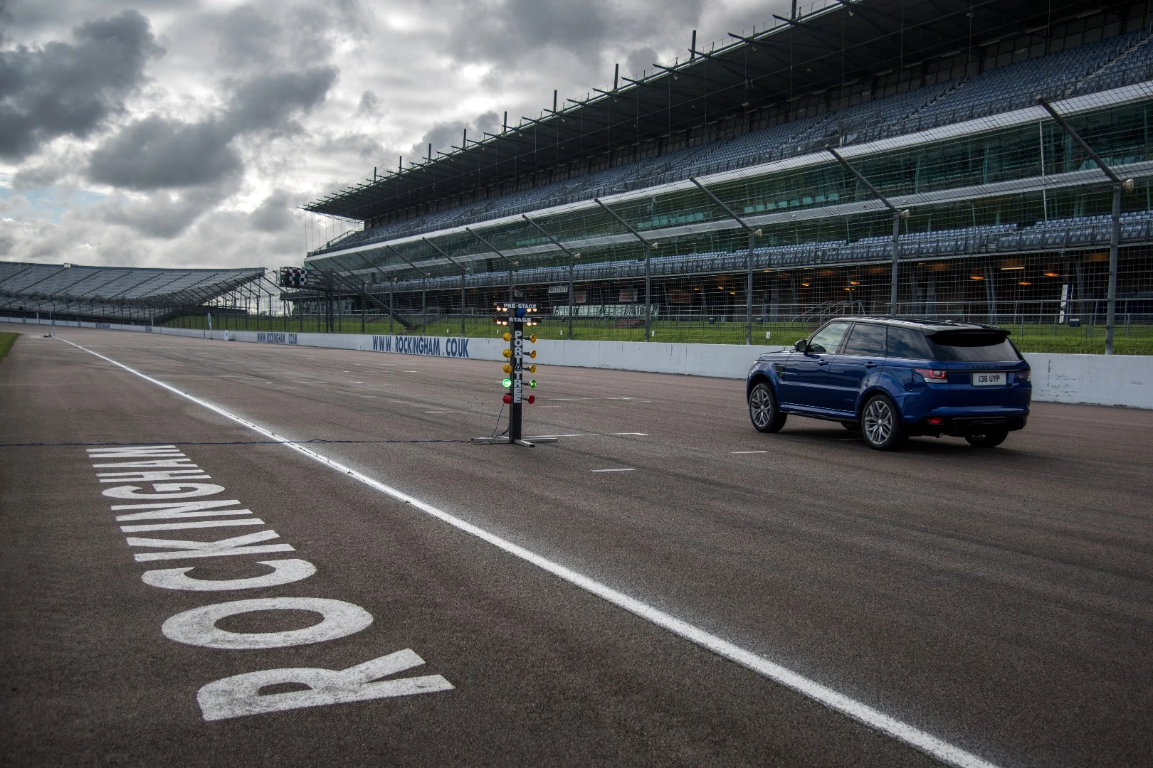 Range Rover Sport SVR acceleration testing