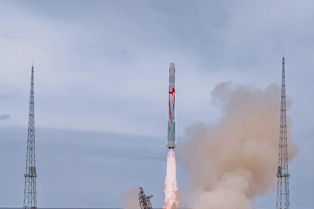 Suzaku-2 Yao-2 lifting off