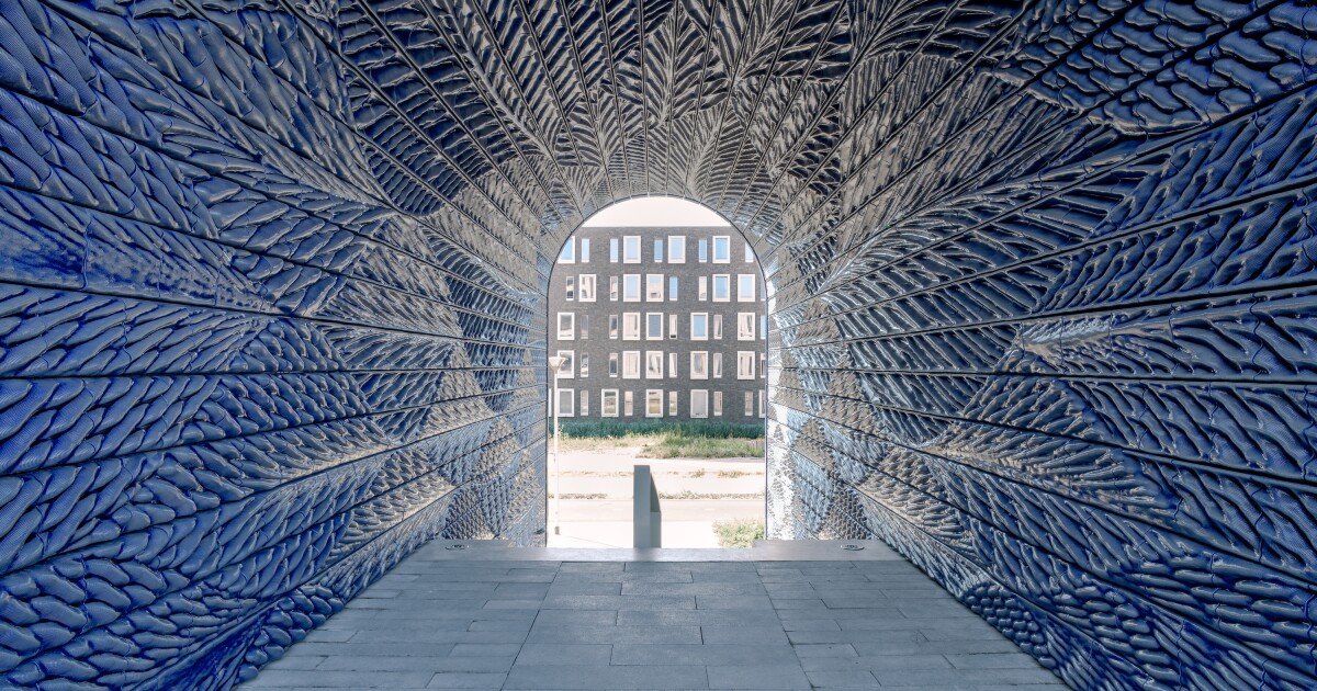 Ceramic walkway highlights potential beauty of 3D-printed architecture Ceramic walkway highlights potential beauty of 3D-printed architecture