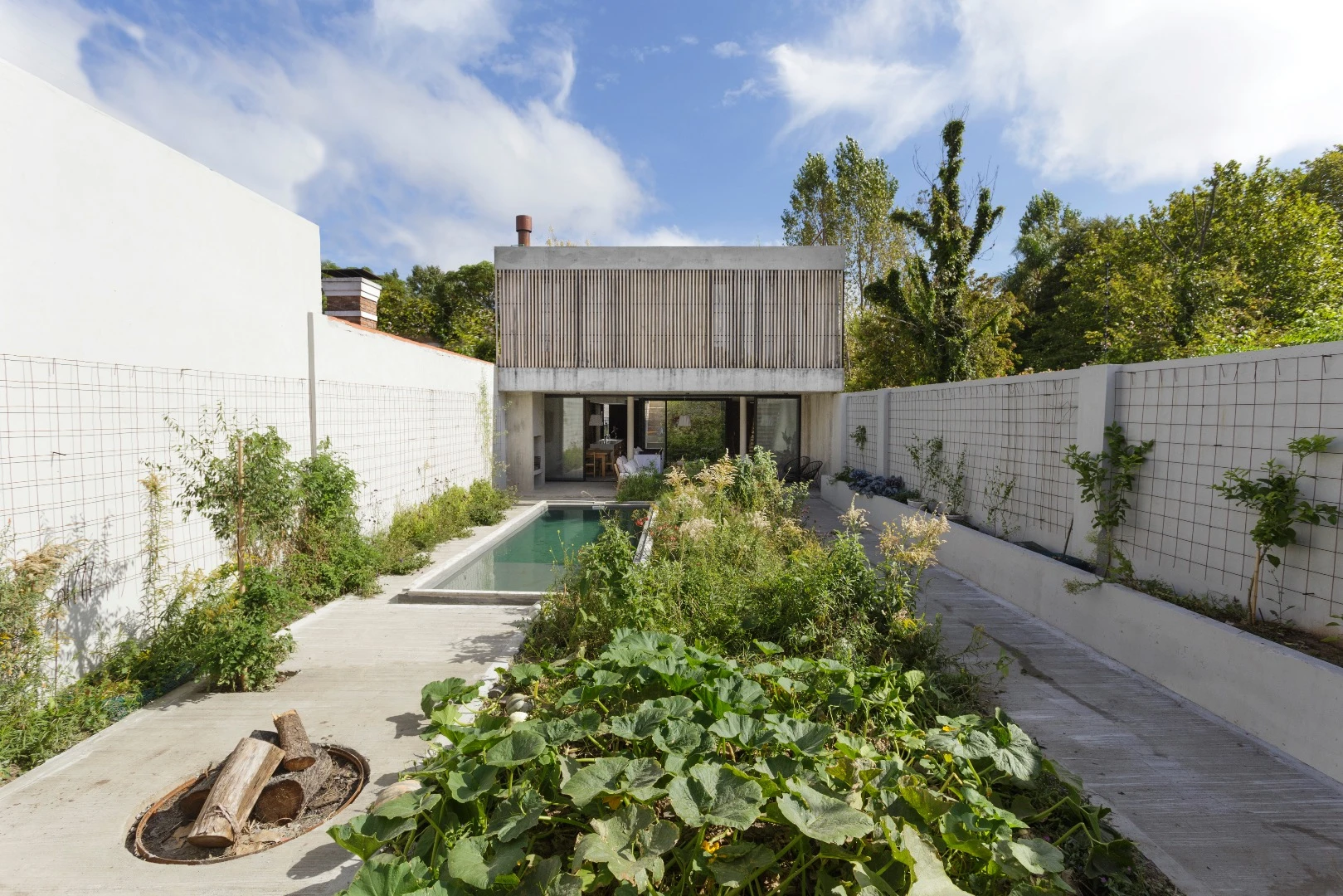 The MeMo House is located in Buenos Aires, Argentina