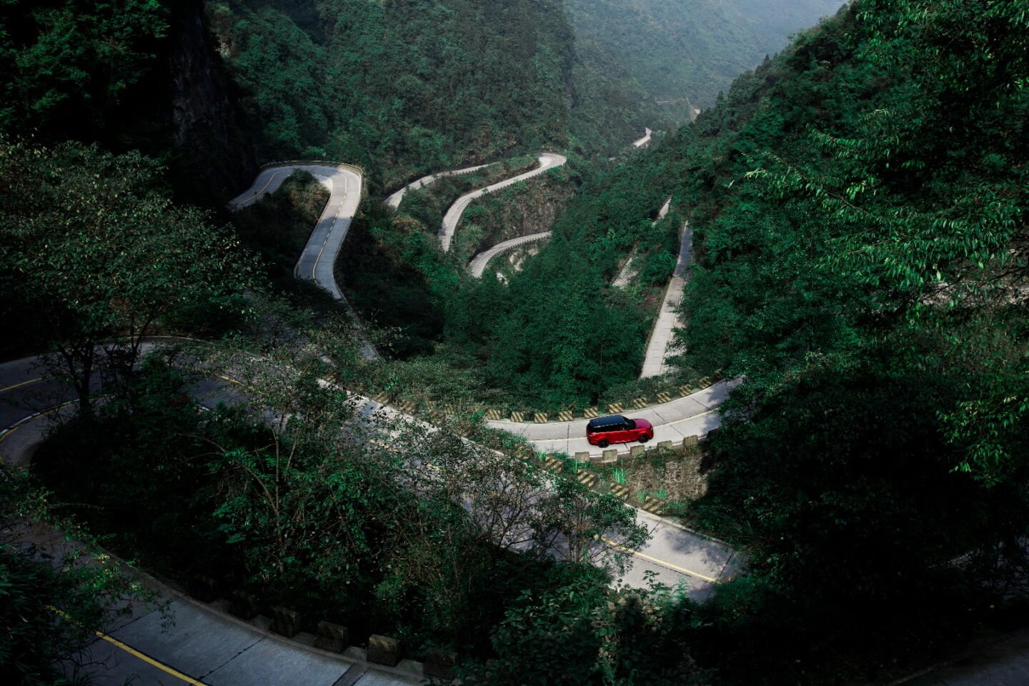 The 99 bends in Hunan, China, looks like a staggeringly awesome drive