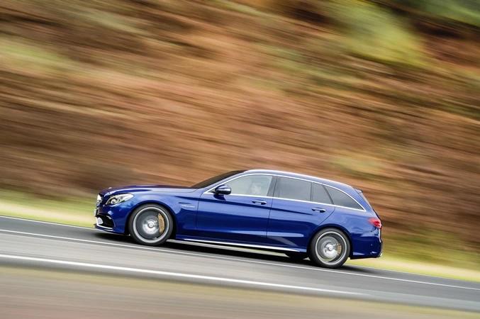 A side view the Mercedes-AMG C 63 Estate in motion