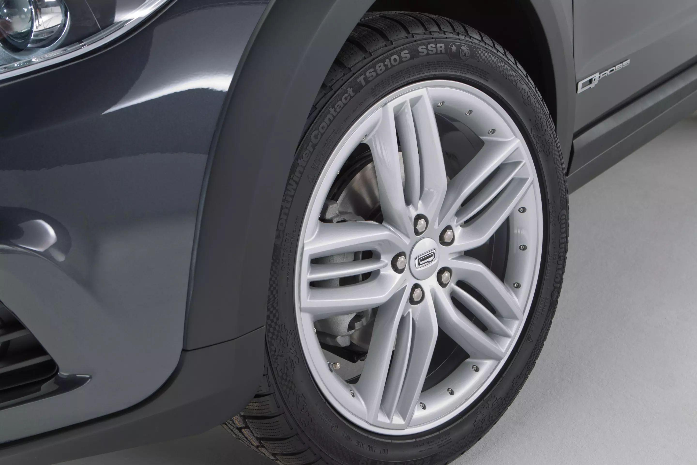 Qoros 3 Cross Hybrid Concept