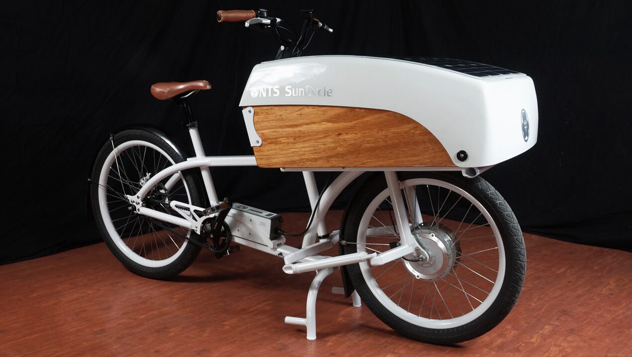 The bicycle itself tips the scales at 68 lb (31 kg)