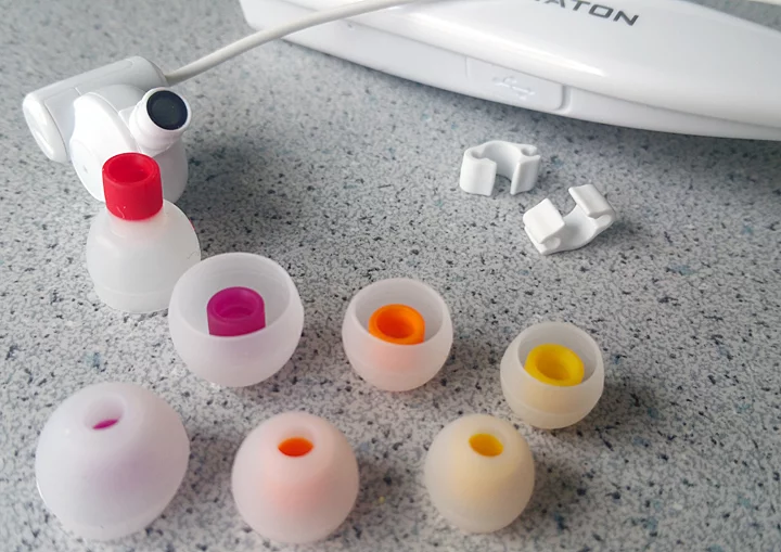 The Phiaton BT 100 NC earphones has color-coded ear tips so users never have to guess size or pairing
