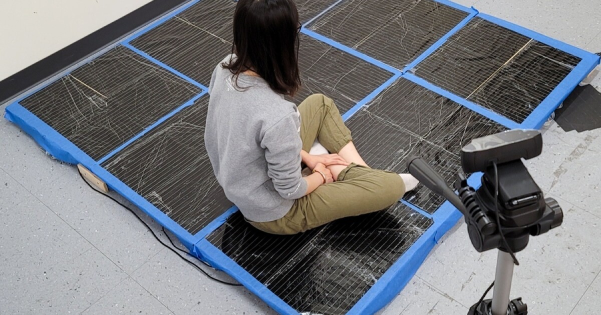 Smart carpet tracks your movements for better exercise or gaming