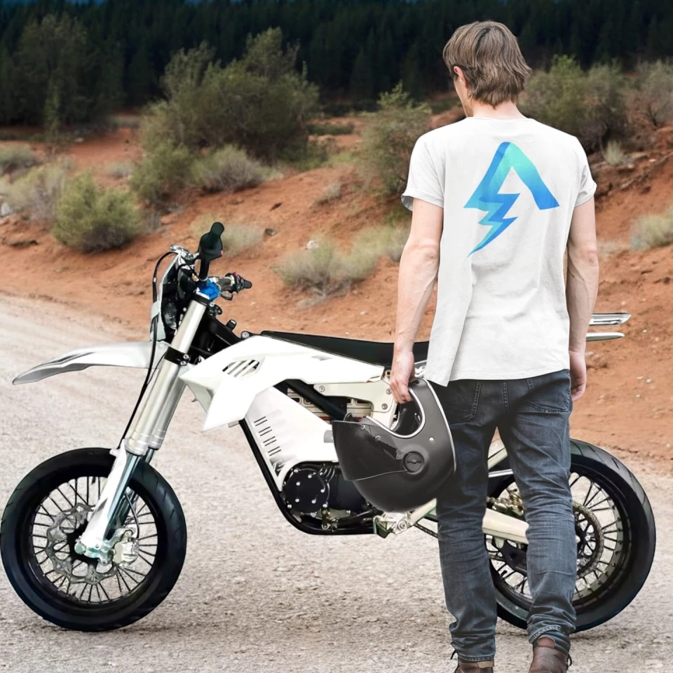 The AMP Moto RR produces a peak power of 33.5 hp and 66.3 lb-ft (90 Nm) of torque