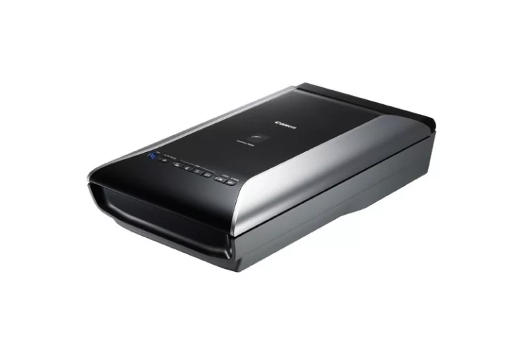 The CanoScan 9000F flatbed scanner from Canon is aimed at helping to transfer precious 35mm memories into high resolution digital images
