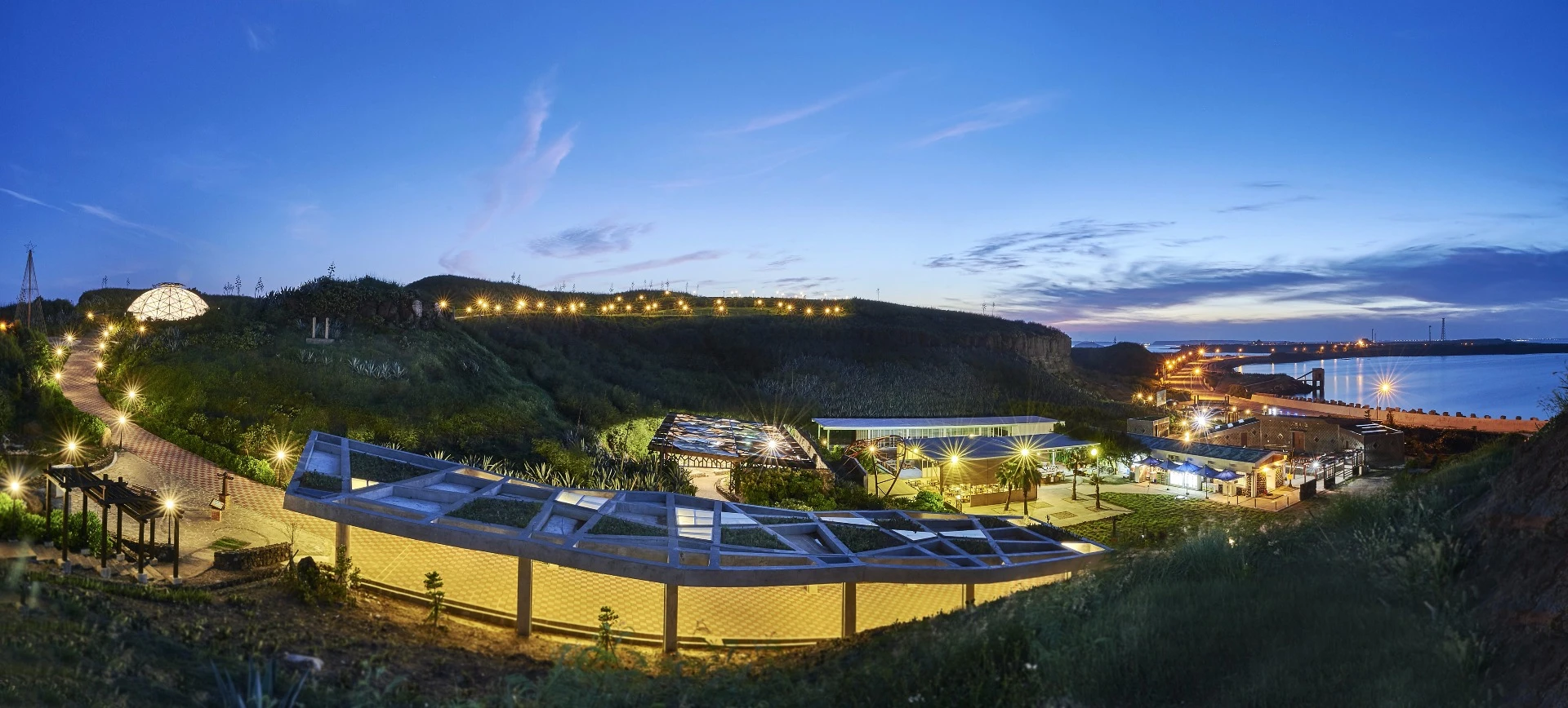 The Penghu Qingwan Cactus Park was awarded a 2017 American Architecture Prize, for Architectural Design of Agricultural Buildings
