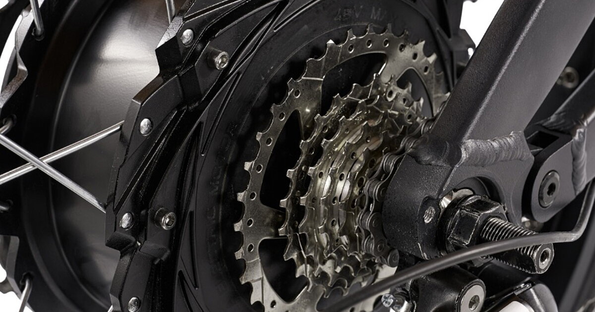 Torquey ebike makes 8,000 WATTS for off-road tomfoolery over 65 mph