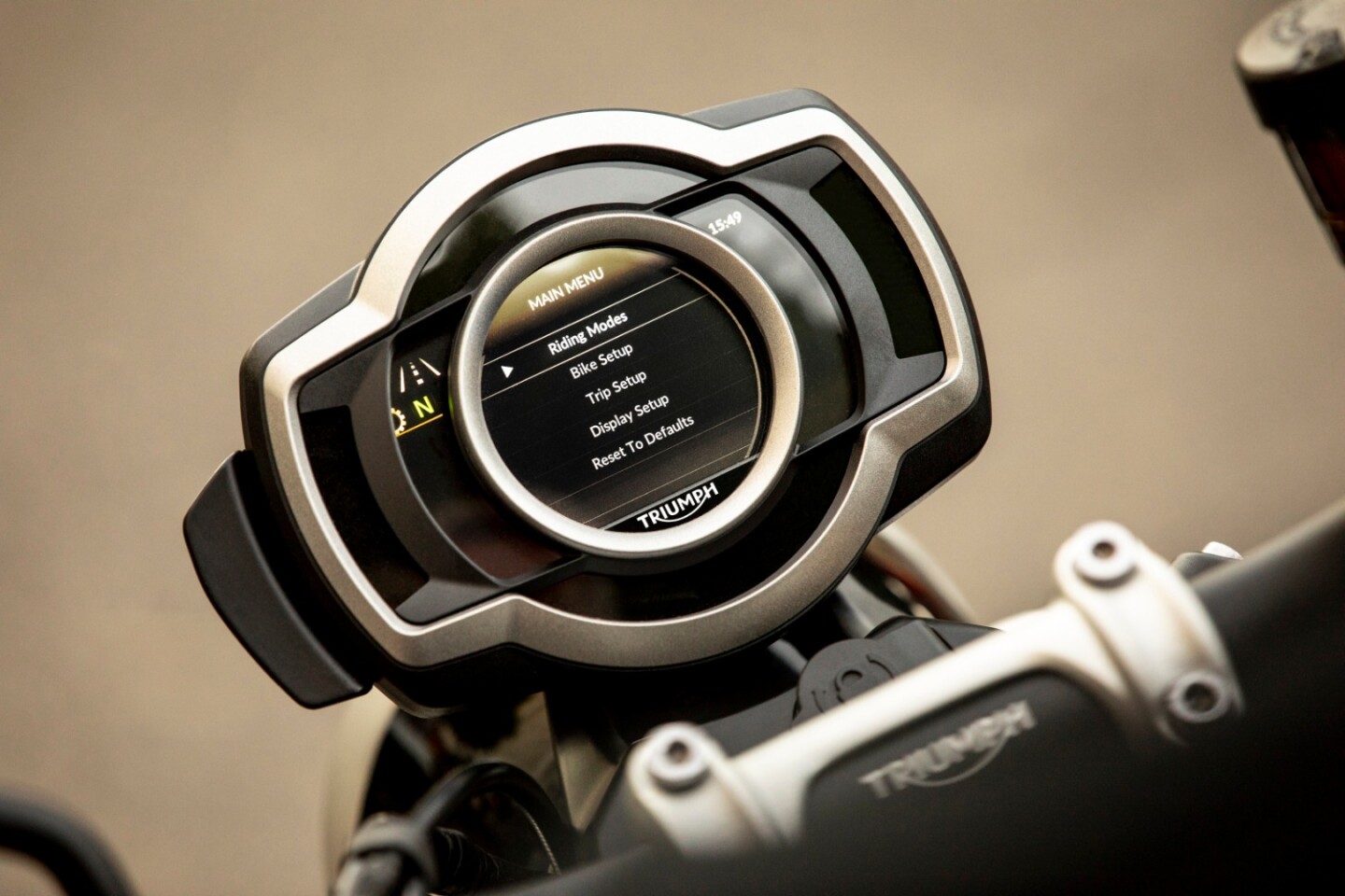 Triumph Scrambler 1200 XC: that new dash looks classy as hell