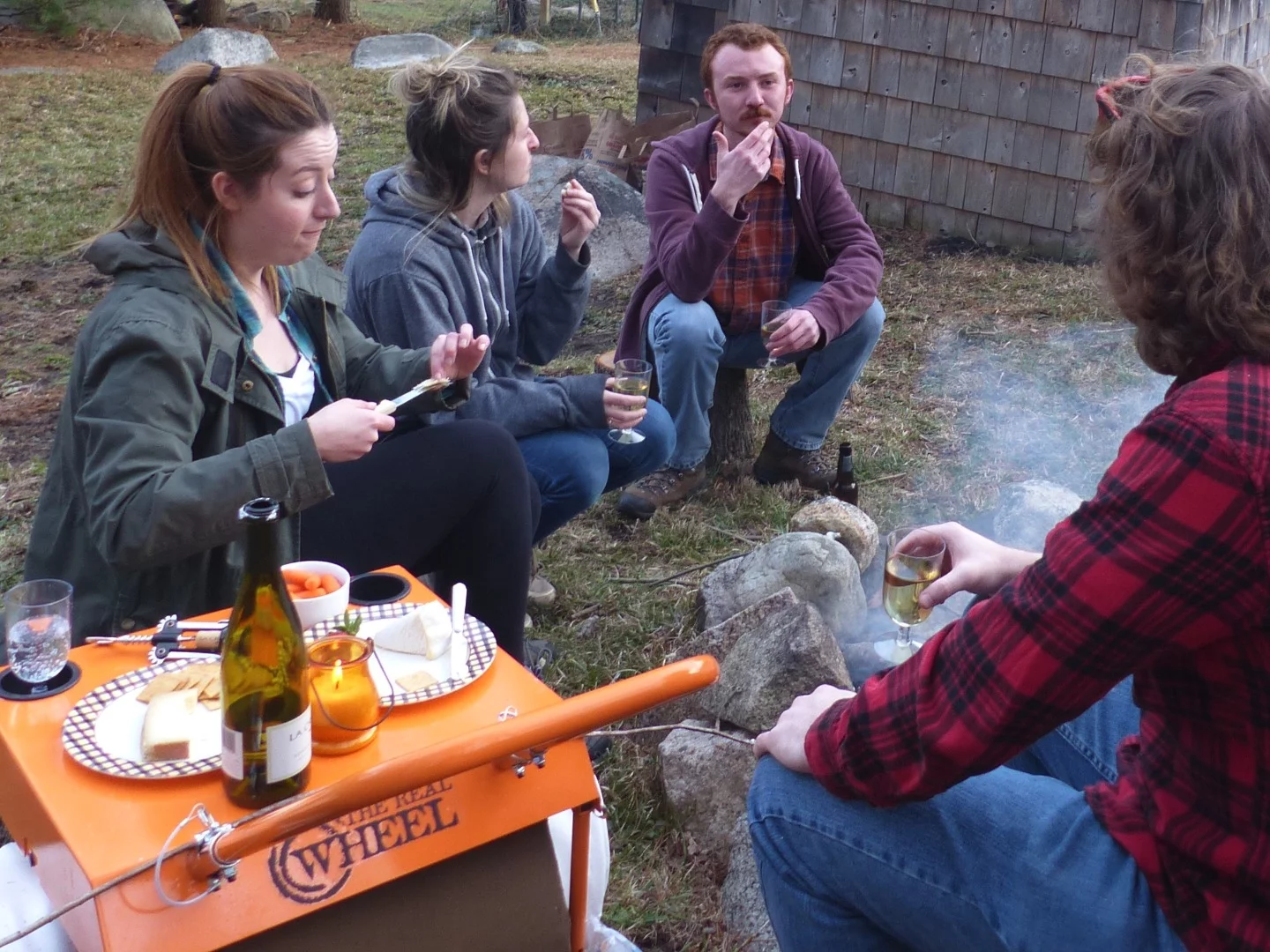 Built-in cupholders help prevent spilled drinks