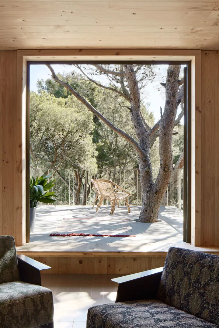 The homes are located in the beautiful natural forest landscape of Plafrugell, in Northern Spain