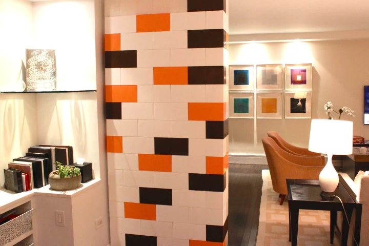 EverBlocks sport protruding nubs and corresponding sockets. They interlock with some applied force and can then be stacked together