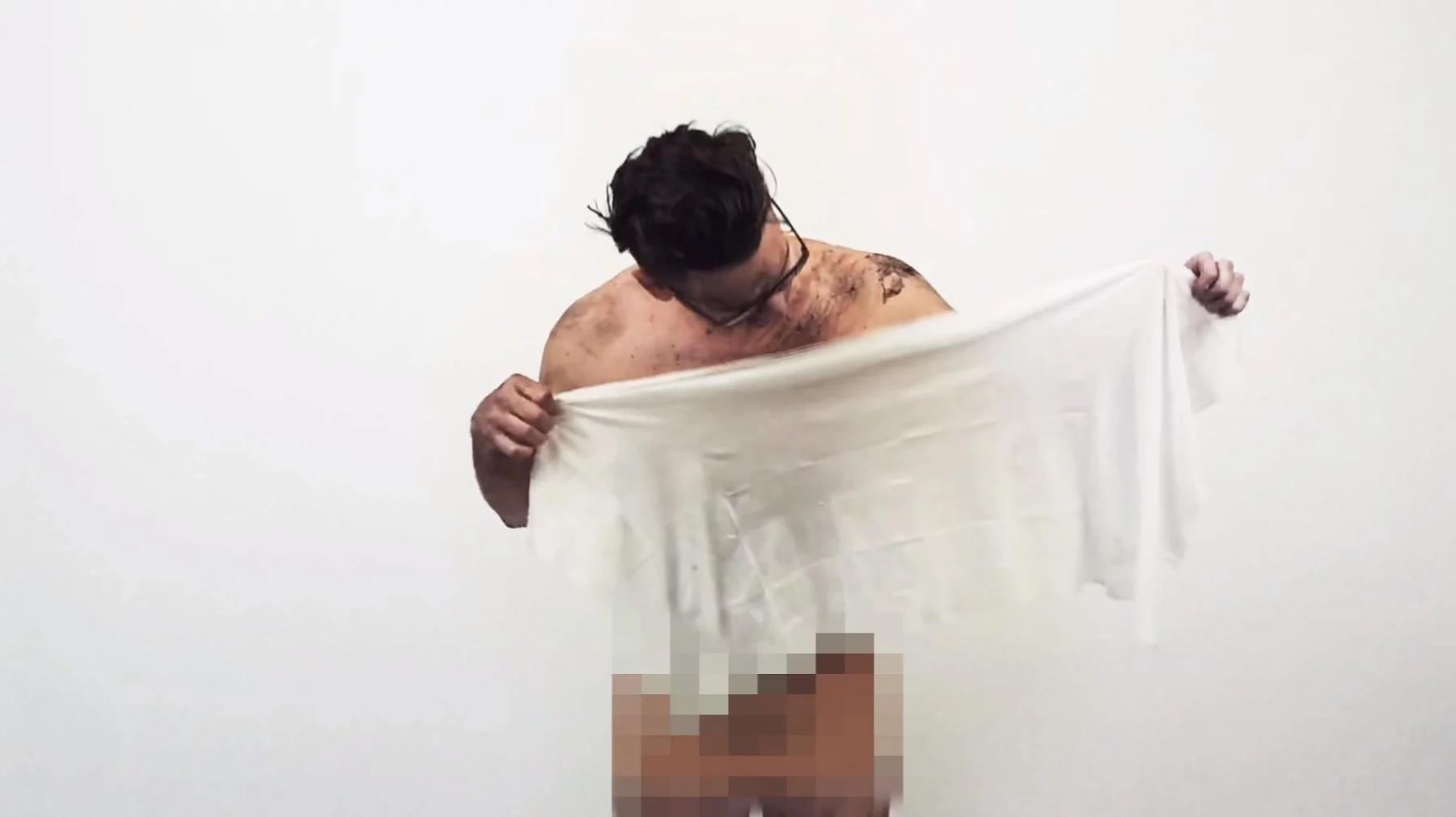 Epic Wipes measure 31.5 x 19.7 in (80 x 50 cm)