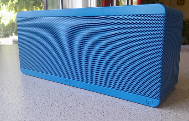 The Theatre Box grille in blue