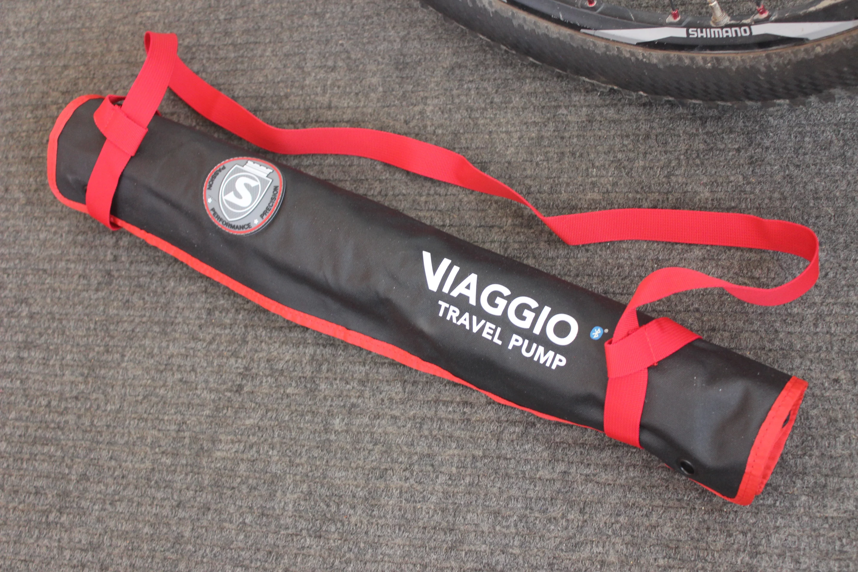 The Silca Viaggio can be rolled up in an included waxed canvas case which includes a removable shoulder strap, along with sleeves for other tools
