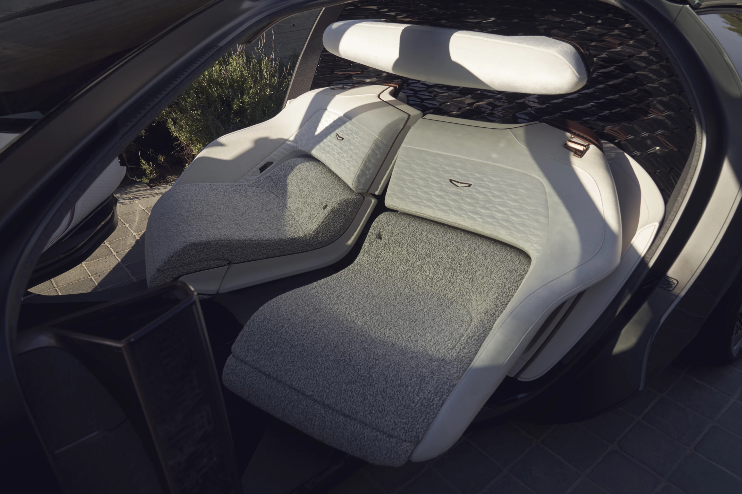 For less up-close-and-personal journeys, the sofa splits into two seats