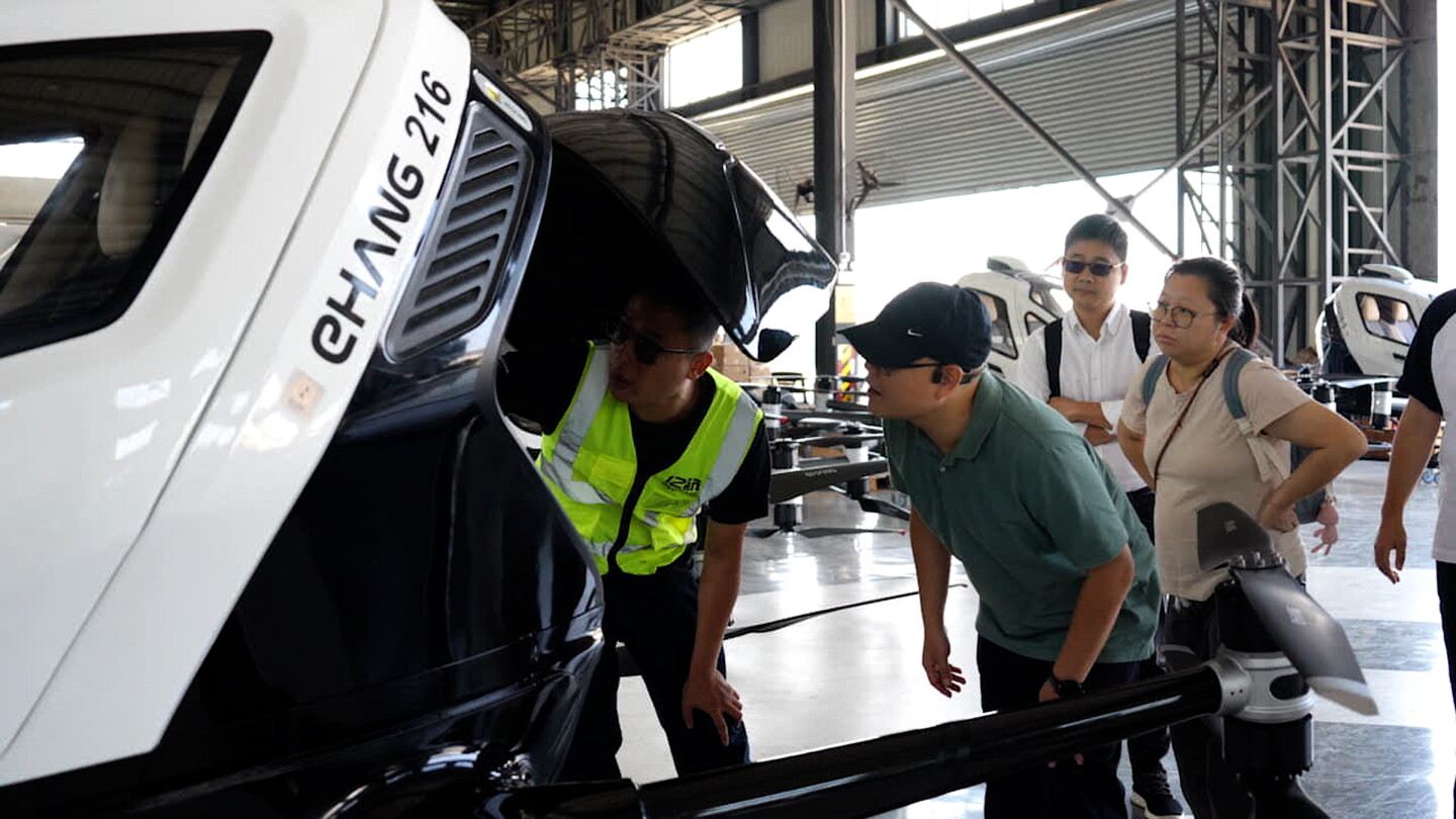 EHang prepares the EH216-S for the solid-state battery test