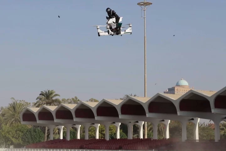 Dubai Police are making plans for a drone division that will use manned and unmanned airframes for a variety of policing purposes