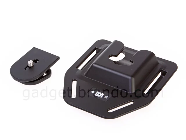 Brando's camera waist holder gives you quick access to your camera so you won't miss the perfect shot